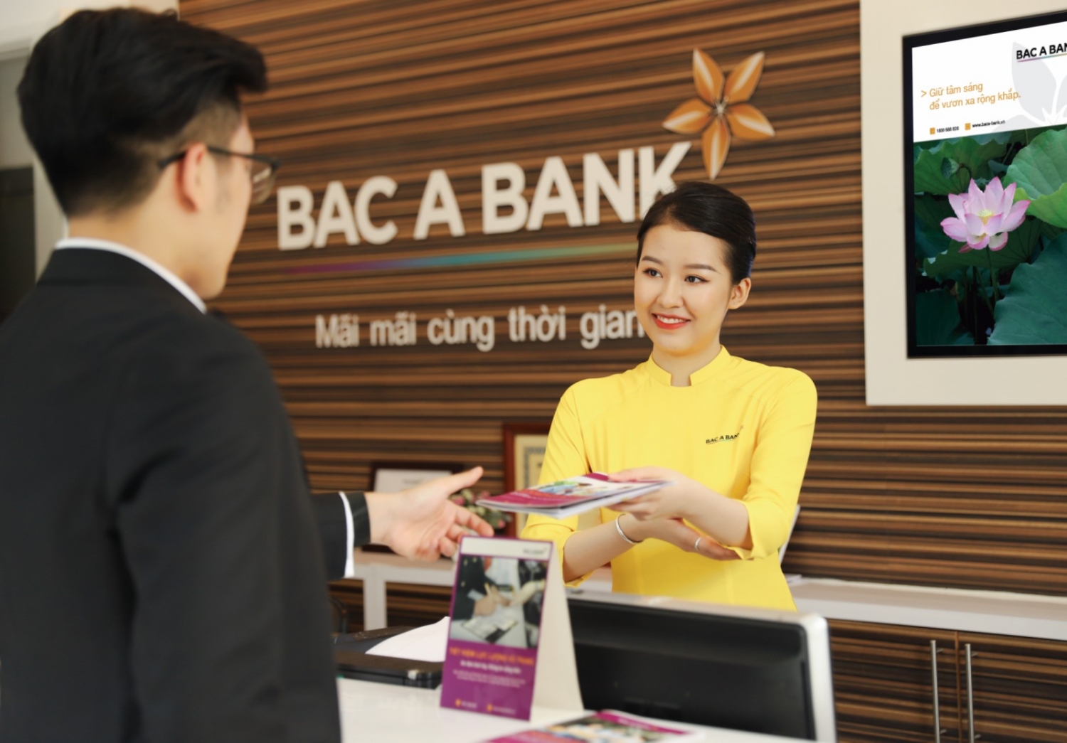 Tin ngân hàng ngày 4/4: Nợ xấu của Sacombank còn bao nhiêu ở VAMC?