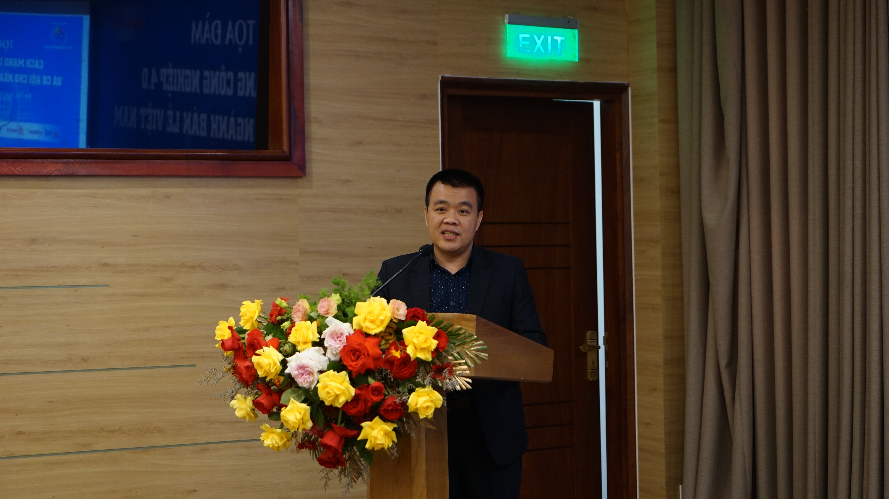 CẬP NHẬT: Tọa đàm &quot;Cách mạng công nghiệp 4.0 và cơ hội cho ngành bán lẻ Việt Nam&quot;
