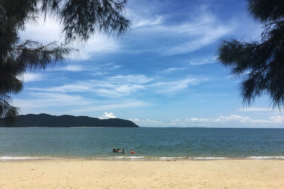 5 bãi biển đẹp gần Hà Nội để 'đi trốn' dịp nghỉ lễ 30.4