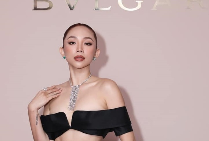 Tóc Tiên diện váy siêu rộng, showbiz Việt lại có tin vui?