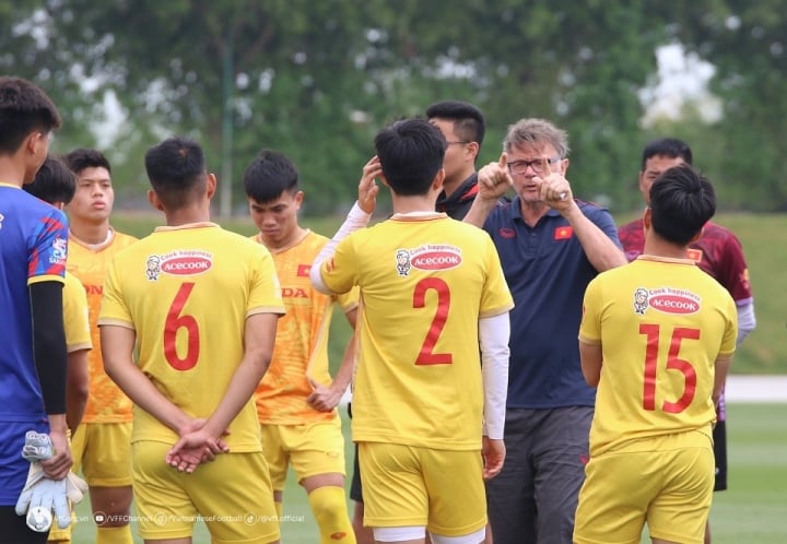 Nguyên nhân U22 Việt Nam thua đội xếp thứ 12 V-League