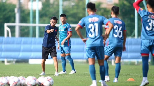 HLV Hoàng Anh Tuấn làm mới U23 Việt Nam