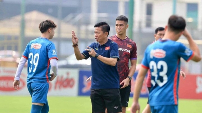 HLV Hoàng Anh Tuấn "chữa cháy", U23 Việt Nam vẫn mang dấu ấn ông Troussier?