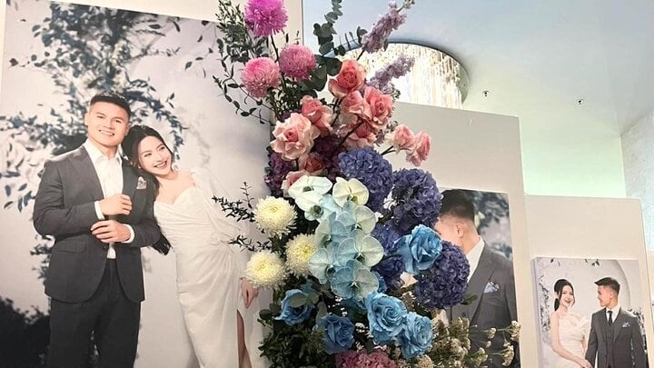 Đám cưới của Quang Hải dùng 10.000 bông hoa tươi đắt tiền