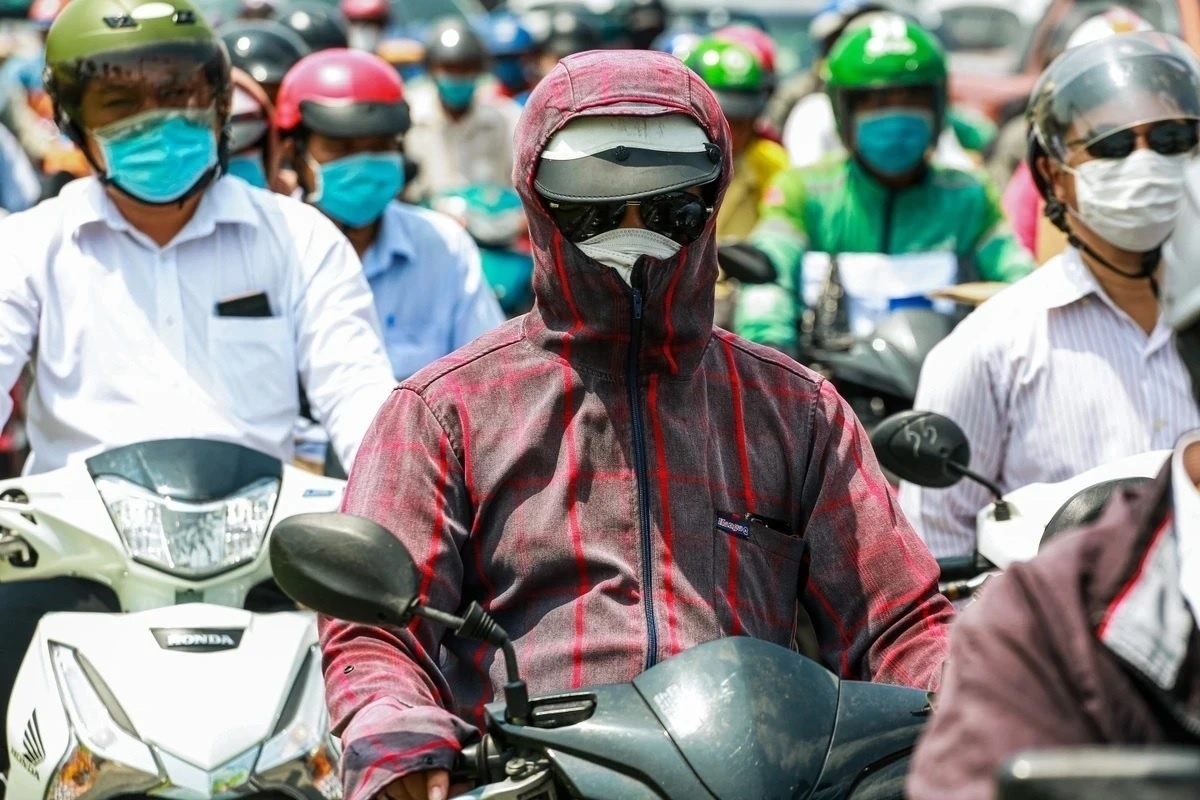 nang nong ca nuoc anh 1