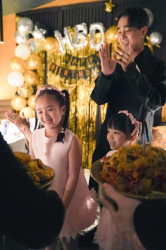 Vợ cũ Hoài Lâm tình tứ bên Đạt G ở Đà Lạt
