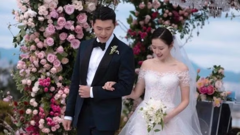 Tan chảy trước ảnh cưới chưa từng công bố của Son Ye Jin - Hyun Bin