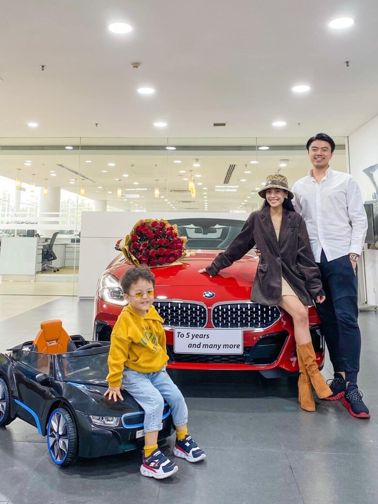 Cuộc sống viên mãn của ca nương Kiều Anh sau 12 năm gắn bó với ông xã Văn Quỳnh