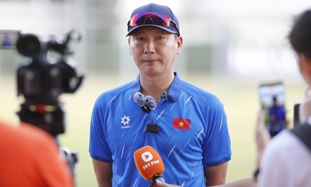 HLV Kim Sang-sik và hành trình vực dậy tuyển Việt Nam hướng tới Asian Cup 2027 HLV Kim Sang-sik và hành trình vực dậy tuyển Việt Nam hướng tới Asian Cup 2027