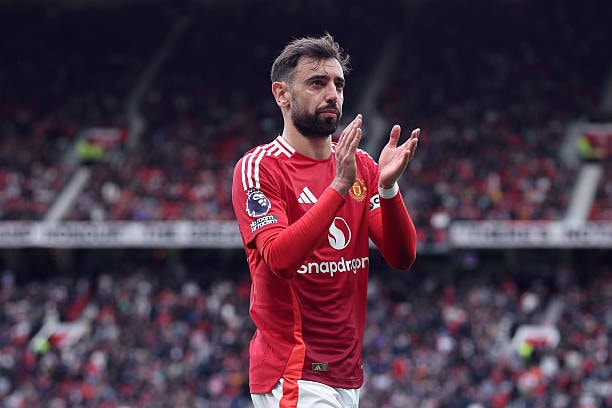 Manchester United nín thở chờ quyết định tương lai của nhạc trưởng Bruno Fernandes Manchester United nín thở chờ quyết định tương lai của nhạc trưởng Bruno Fernandes