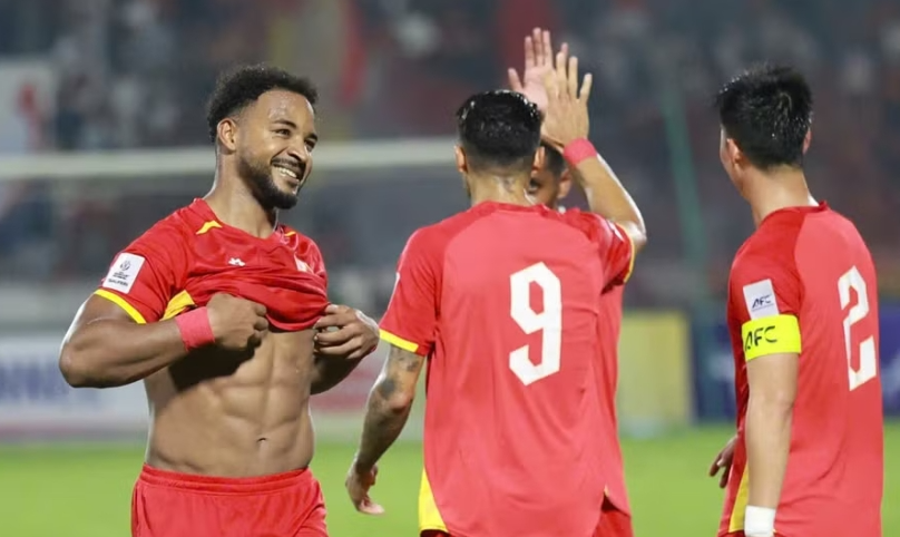 Việt Nam và Thái Lan giúp bóng đá Đông Nam Á làm nên điều hiếm thấy Việt Nam và Thái Lan giúp bóng đá Đông Nam Á làm nên điều hiếm thấy