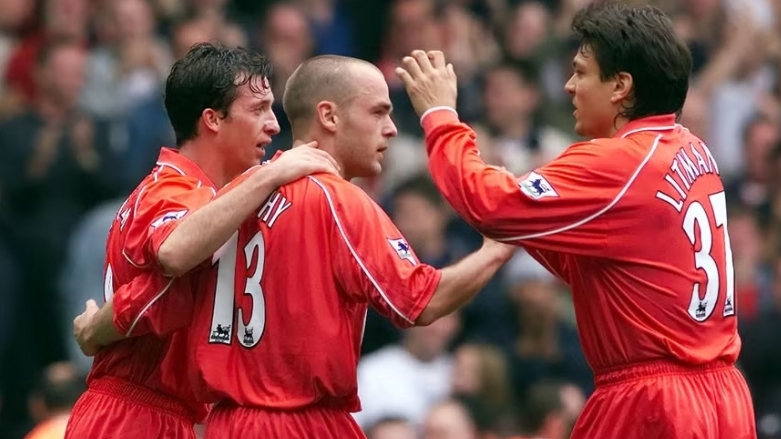 Cựu vô địch Champions League tái xuất sân cỏ ở tuổi 55