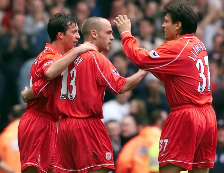 Cựu vô địch Champions League tái xuất sân cỏ ở tuổi 55 Cựu vô địch Champions League tái xuất sân cỏ ở tuổi 55