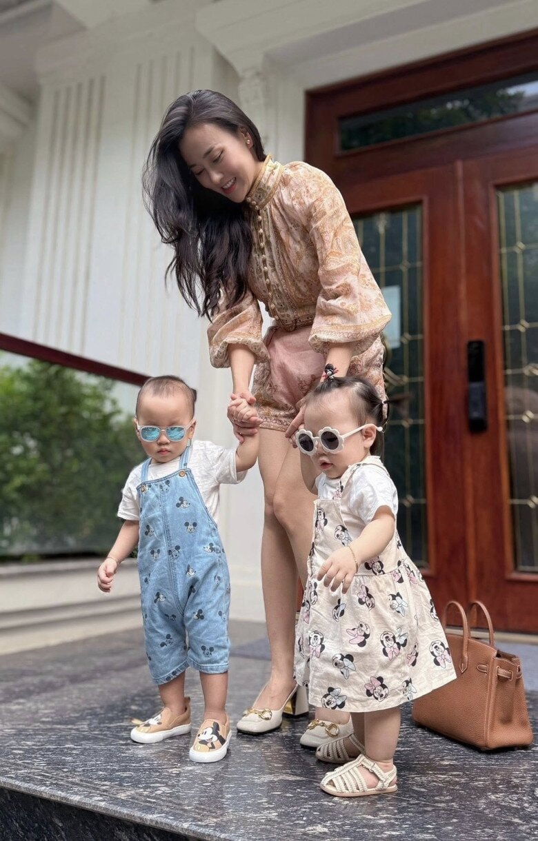 Diễn viên Phương Oanh và hành trình một mình nuôi dạy cặp song sinh