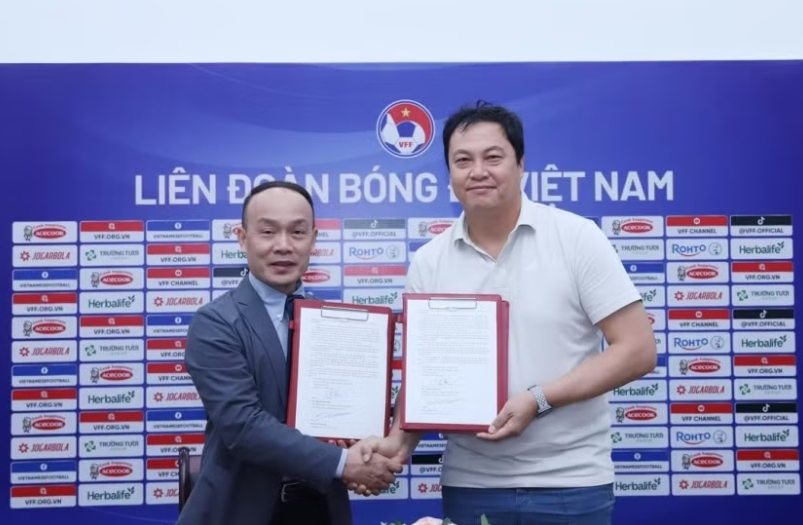 VFF gia hạn hợp đồng với HLV người Hàn Quốc