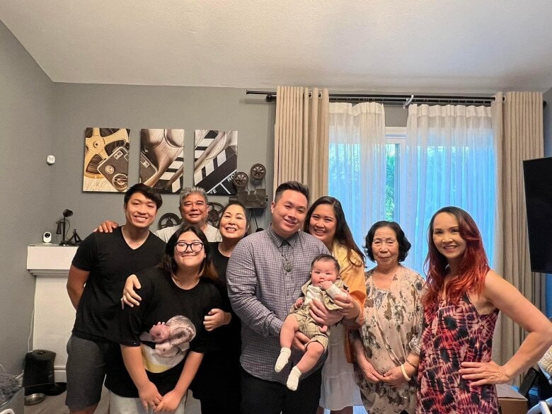 NSND Hồng Vân khoe nhan sắc thời trẻ và cuộc sống viên mãn bên tài tử Lê Tuấn Anh