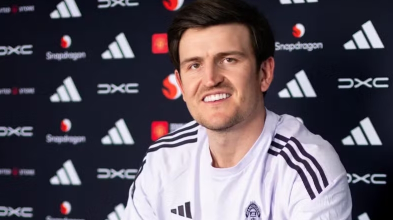 Trung vệ Maguire từ chối làm đồng đội với Messi