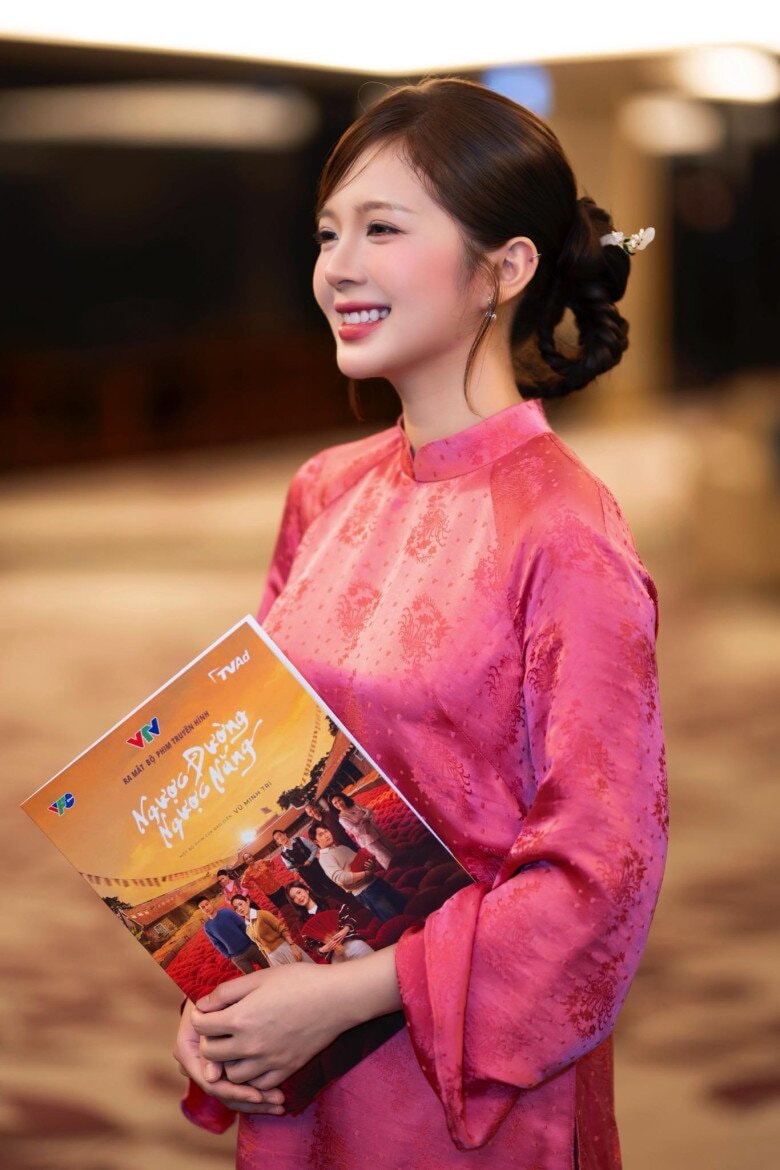 Diễn viên Đình Tú gây sốt với màn chúc mừng sinh nhật Ngọc Huyền độc lạ Diễn viên Đình Tú gây sốt với màn chúc mừng sinh nhật Ngọc Huyền độc lạ