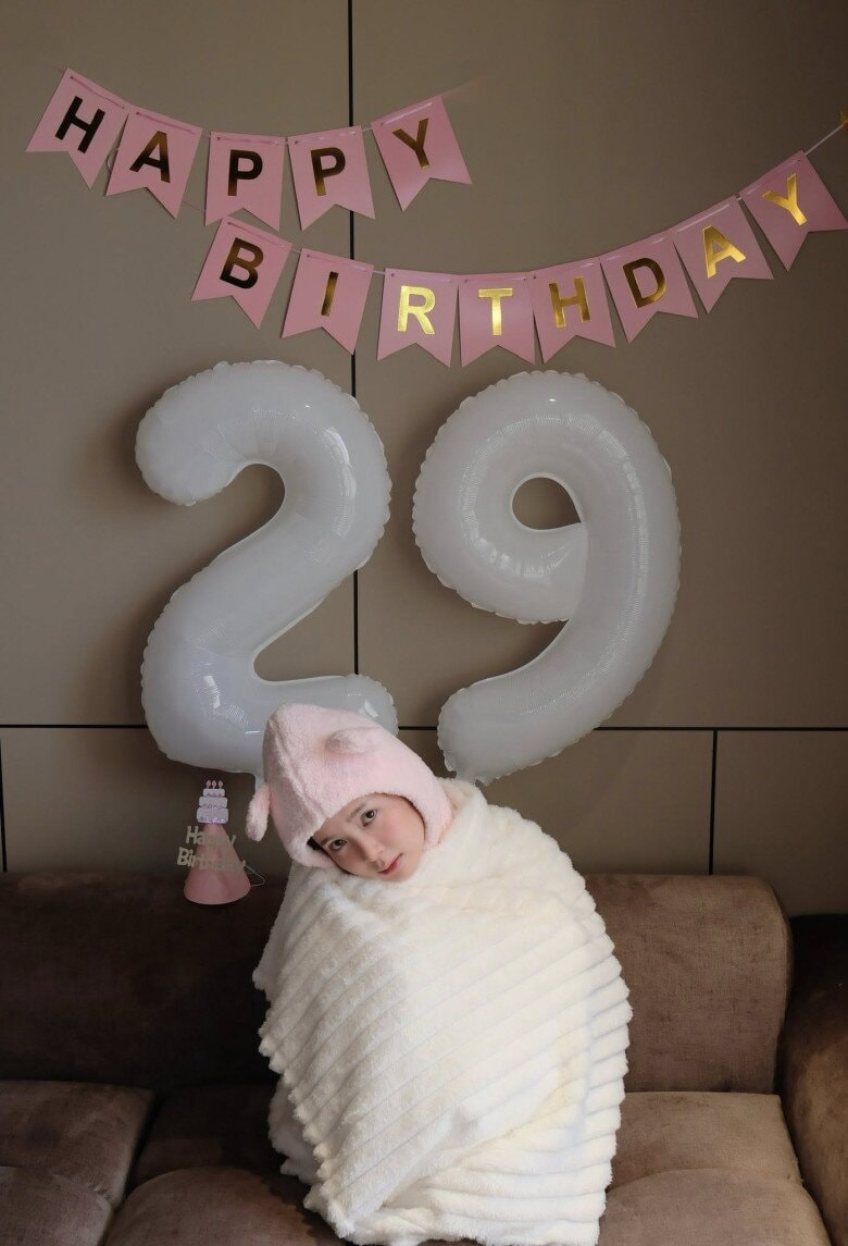 Diễn viên Đình Tú gây sốt với màn chúc mừng sinh nhật Ngọc Huyền độc lạ Diễn viên Đình Tú gây sốt với màn chúc mừng sinh nhật Ngọc Huyền độc lạ