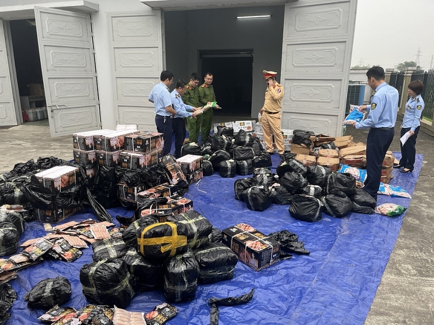 Nguồn cung hàng hóa thiết yếu trong nước vẫn được đảm bảo trước biến động toàn cầu