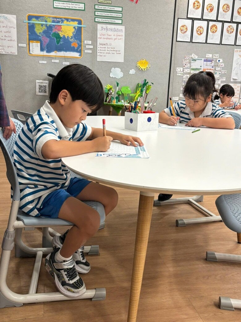 Đàm Vĩnh Hưng đưa con trai Polo lưu diễn Mỹ: Quý tử 7 tuổi gây chú ý với vẻ điển trai và hiểu chuyện Đàm Vĩnh Hưng đưa con trai Polo lưu diễn Mỹ: Quý tử 7 tuổi gây chú ý với vẻ điển trai và hiểu chuyện