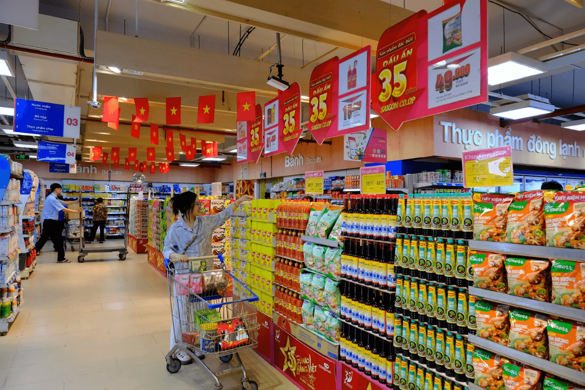 Hàng Việt đi xa bằng gì, nếu không phải là niềm tin? Hàng Việt đi xa bằng gì, nếu không phải là niềm tin?