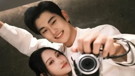 Từ chuyện Kim Sa, vì sao tình yêu lệch tuổi trong showbiz gây tranh luận?