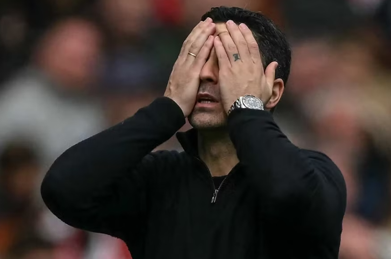 Ghế HLV Arsenal lung lay dữ dội Ghế HLV Arsenal lung lay dữ dội