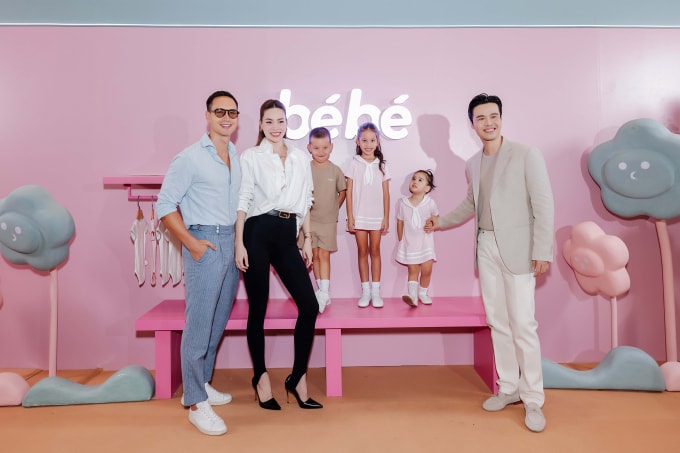 Subeo công khai xuất hiện cùng bạn gái tại sự kiện của Hồ Ngọc Hà Subeo công khai xuất hiện cùng bạn gái tại sự kiện của Hồ Ngọc Hà