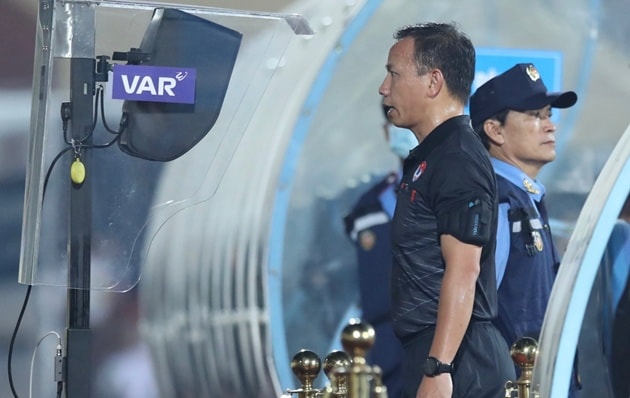 Trọng tài Nguyễn Trung Kiên nhận án kỷ luật sau sai lầm ở trận Nam Định gặp HAGL