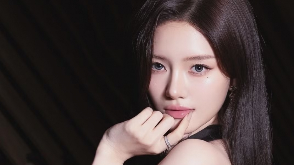 Lý do sao ngoại dễ nổi nhưng khó trụ lâu ở showbiz Việt