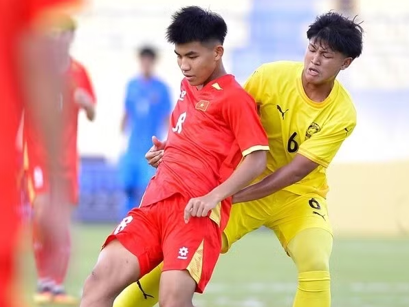 Chuyên gia chỉ ra sự khác biệt giữa bóng đá trẻ Việt Nam và Malaysia Chuyên gia chỉ ra sự khác biệt giữa bóng đá trẻ Việt Nam và Malaysia