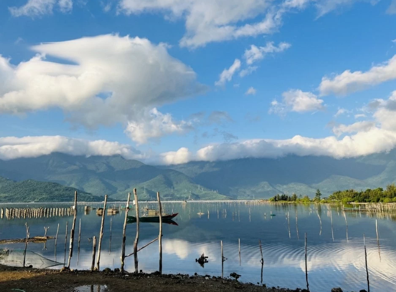 Đầm Lập An - "Tuyệt tình cốc" của xứ Huế mộng mơ