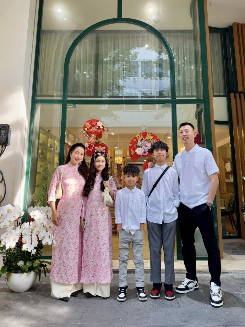 NSƯT Ốc Thanh Vân trải lòng về áp lực tâm lý tại Úc và hành trình trở lại Việt Nam NSƯT Ốc Thanh Vân trải lòng về áp lực tâm lý tại Úc và hành trình trở lại Việt Nam