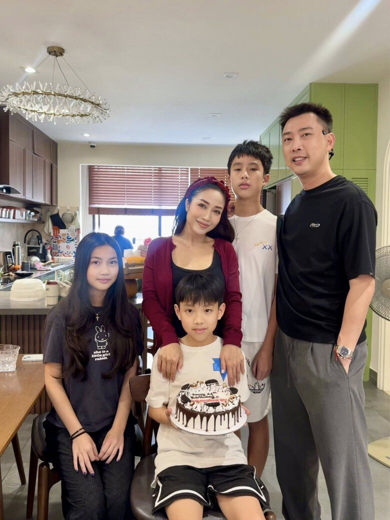 NSƯT Ốc Thanh Vân trải lòng về áp lực tâm lý tại Úc và hành trình trở lại Việt Nam NSƯT Ốc Thanh Vân trải lòng về áp lực tâm lý tại Úc và hành trình trở lại Việt Nam