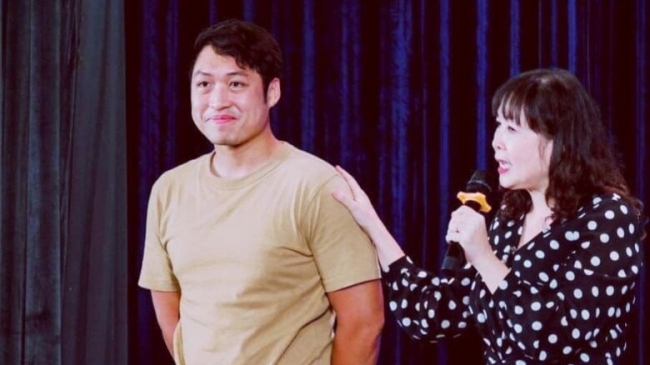 Khôi Nguyên: Con trai NSND Hồng Vân về nước làm Phó Giám đốc sau 10 năm tu nghiệp tại Mỹ