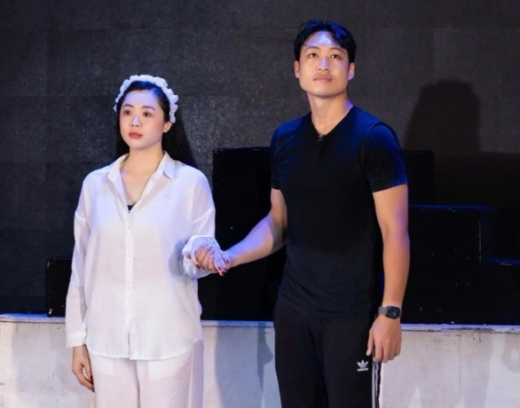 Khôi Nguyên: Con trai NSND Hồng Vân về nước làm Phó Giám đốc sau 10 năm tu nghiệp tại Mỹ Khôi Nguyên: Con trai NSND Hồng Vân về nước làm Phó Giám đốc sau 10 năm tu nghiệp tại Mỹ