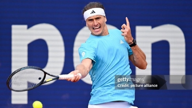 Zverev ngược dòng hạ Cerundolo 2-1 để tiến vào bán kết Munich Open sau set thắng hủy diệt 6-0