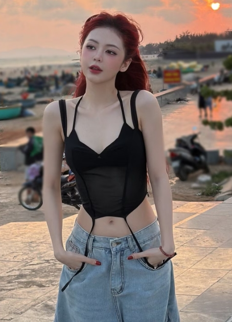 Liz Kim Cương gây chú ý với thời trang quyến rũ