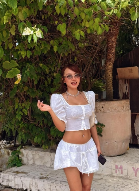 Phương Ly 'lột xác' với làn da nâu, phong cách quyến rũ