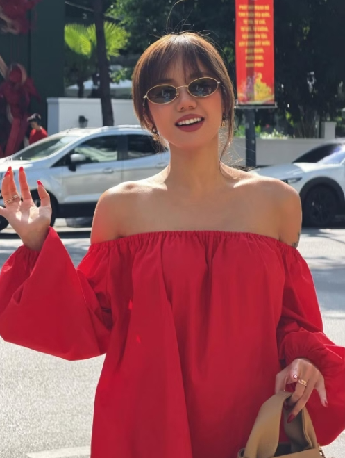 Phương Ly 'lột xác' với làn da nâu, phong cách quyến rũ