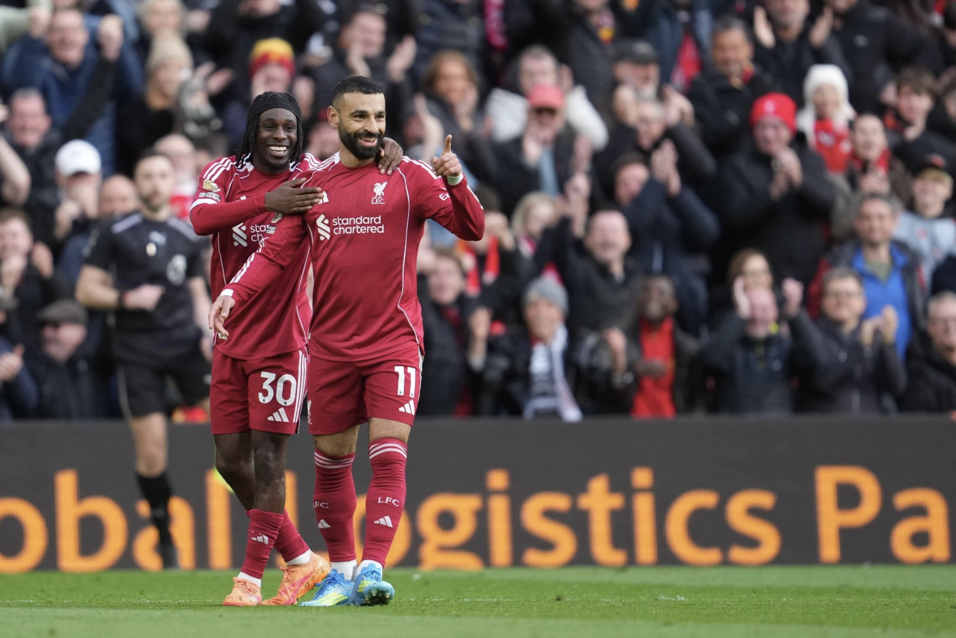 6 điểm nhấn đáng chú ý nhất vòng 33 Ngoại hạng Anh