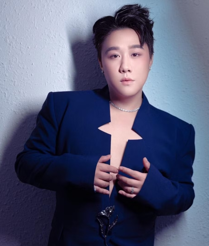 Trung Quân Idol phản ứng ra sao giữa ồn ào đời tư?