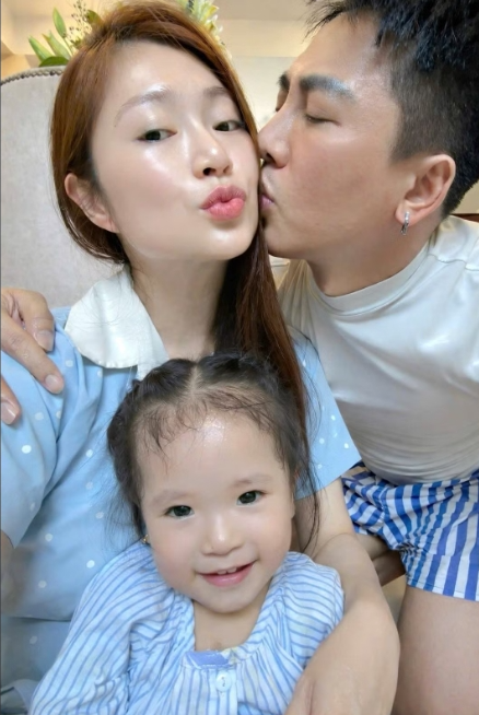 Hôn nhân viên mãn của Thanh Trúc - Châu Khải Phong