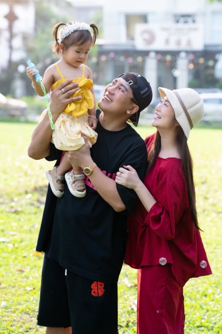 Hôn nhân viên mãn của Thanh Trúc - Châu Khải Phong