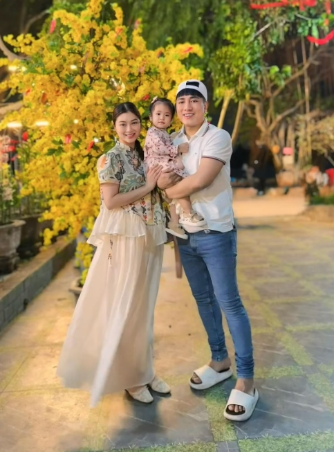 Hôn nhân viên mãn của Thanh Trúc - Châu Khải Phong