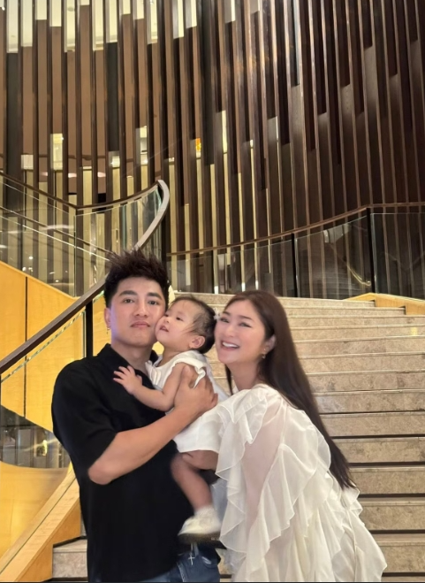 Hôn nhân viên mãn của Thanh Trúc - Châu Khải Phong