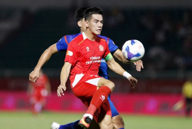 Cơn khát bàn thắng của tiền đạo nội tại V.League và bài toán thoát bóng ngoại binh