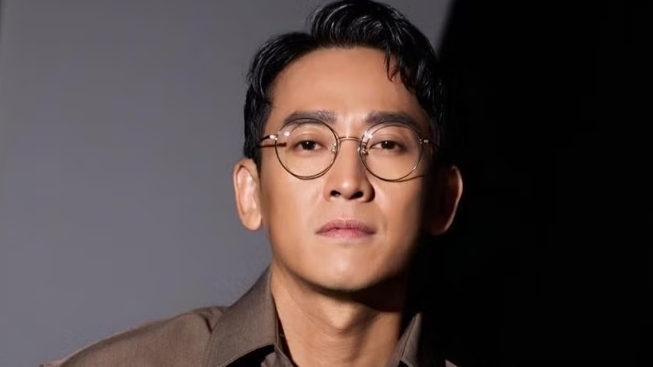 Hứa Vĩ Văn từ tay ngang đến diễn viên đắt giá màn ảnh Việt