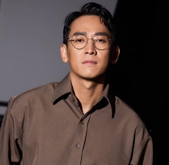 Hứa Vĩ Văn từ tay ngang đến diễn viên đắt giá màn ảnh Việt